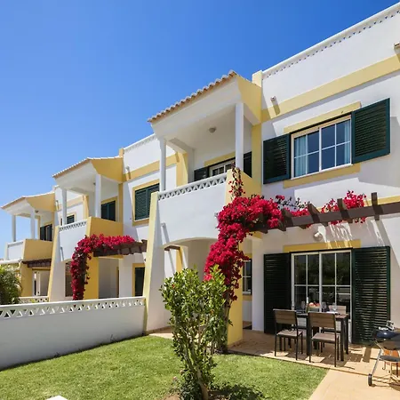 In With Communal Pool * בנאגיל